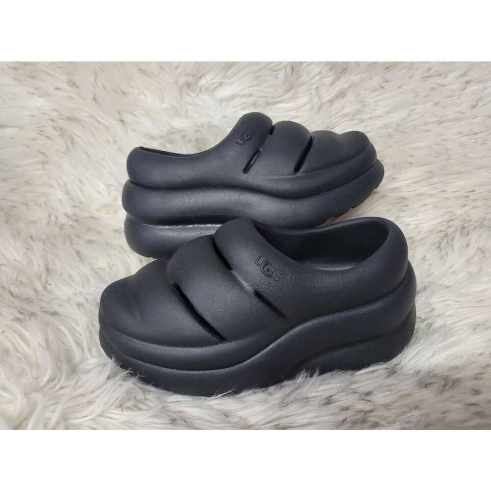 UGG Sport Yeah Clogs, Unisex Youth Size 13